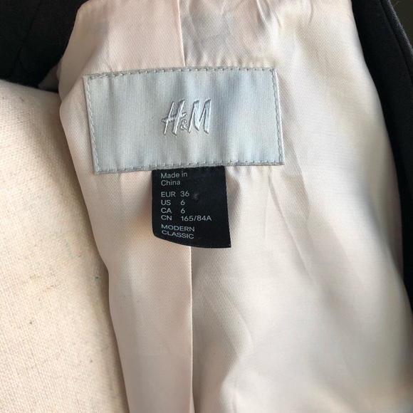 H&M black blazer - Picture 4 of 4